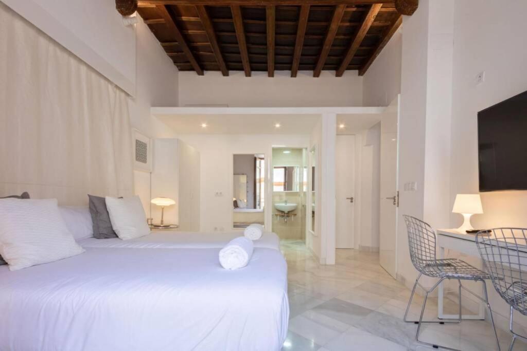 Hernando Colon Deluxe Suite By Valcambre Sevilla Bagian luar foto