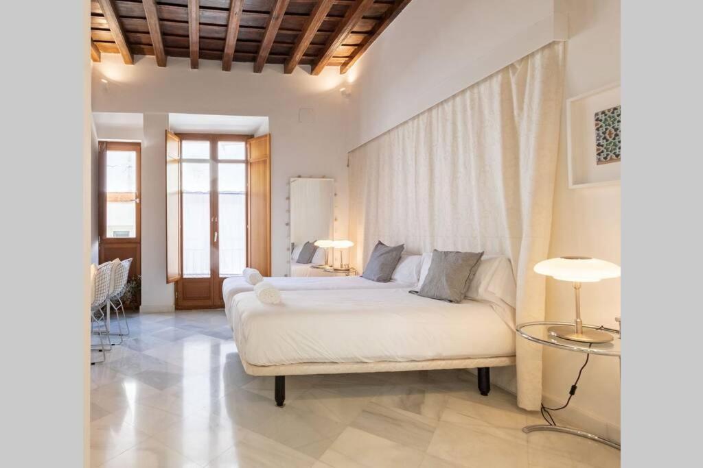 Hernando Colon Deluxe Suite By Valcambre Sevilla Bagian luar foto